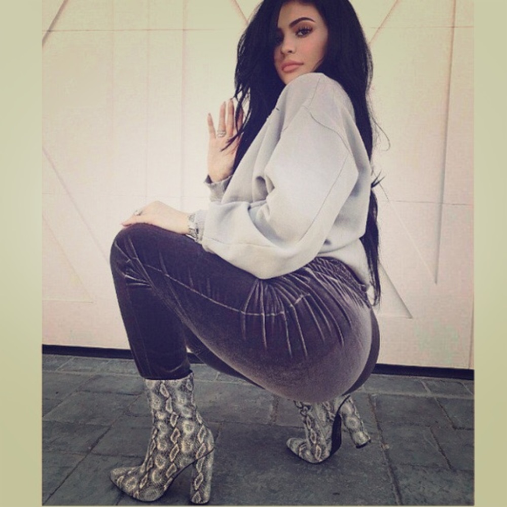 Kylie Jenner Snakeskin Boots🐍